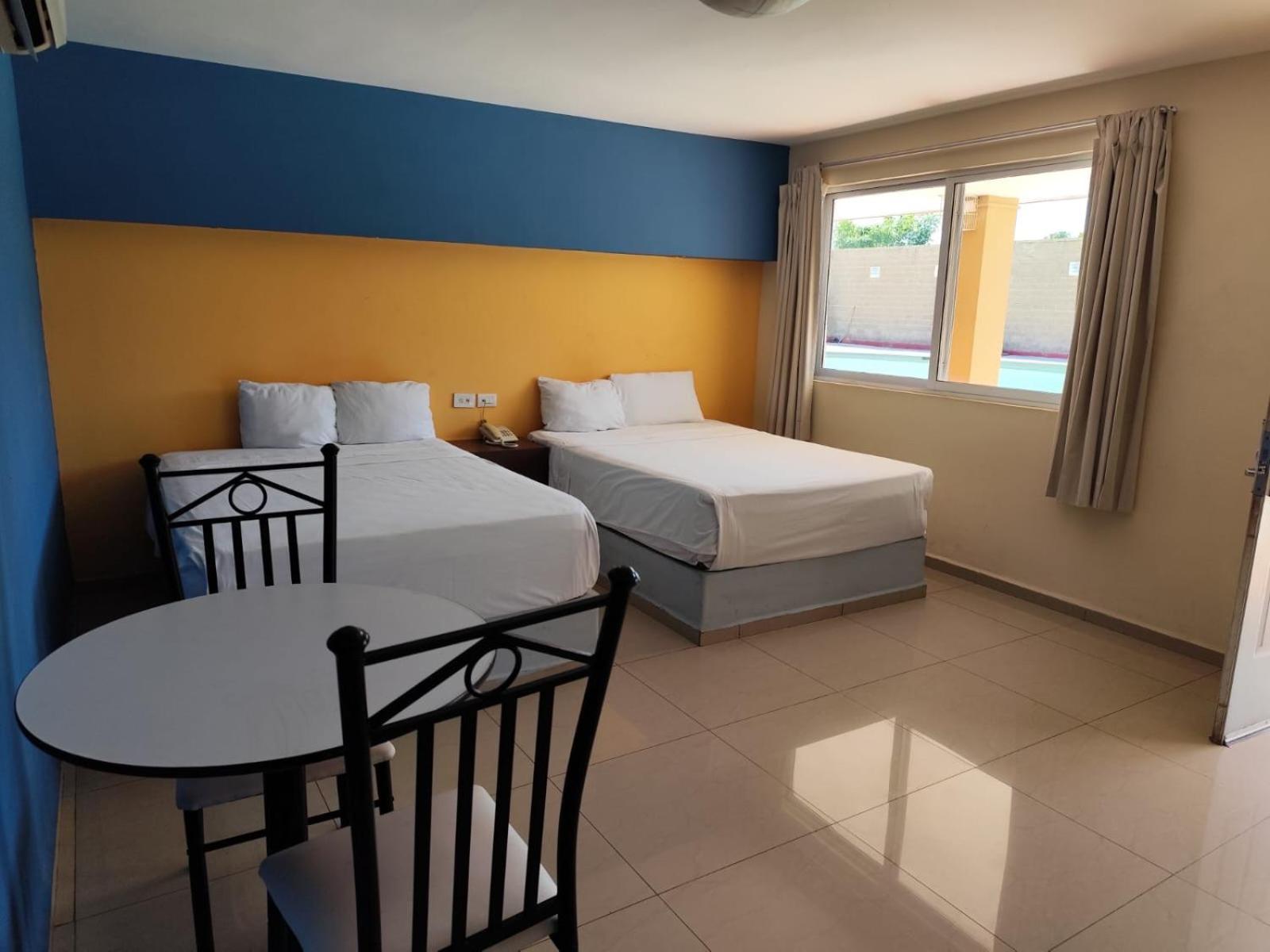 Maya Hotel *