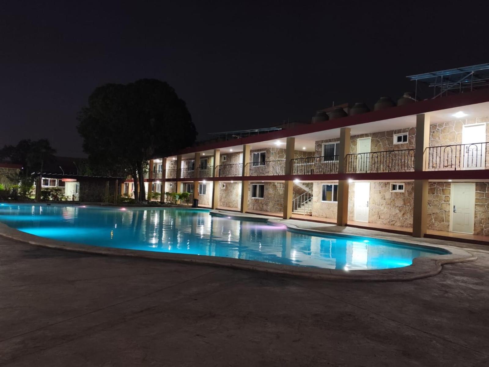 Maya Hotel *